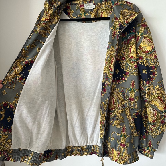 Gold gilded print windbreaker - Picture 10 of 11